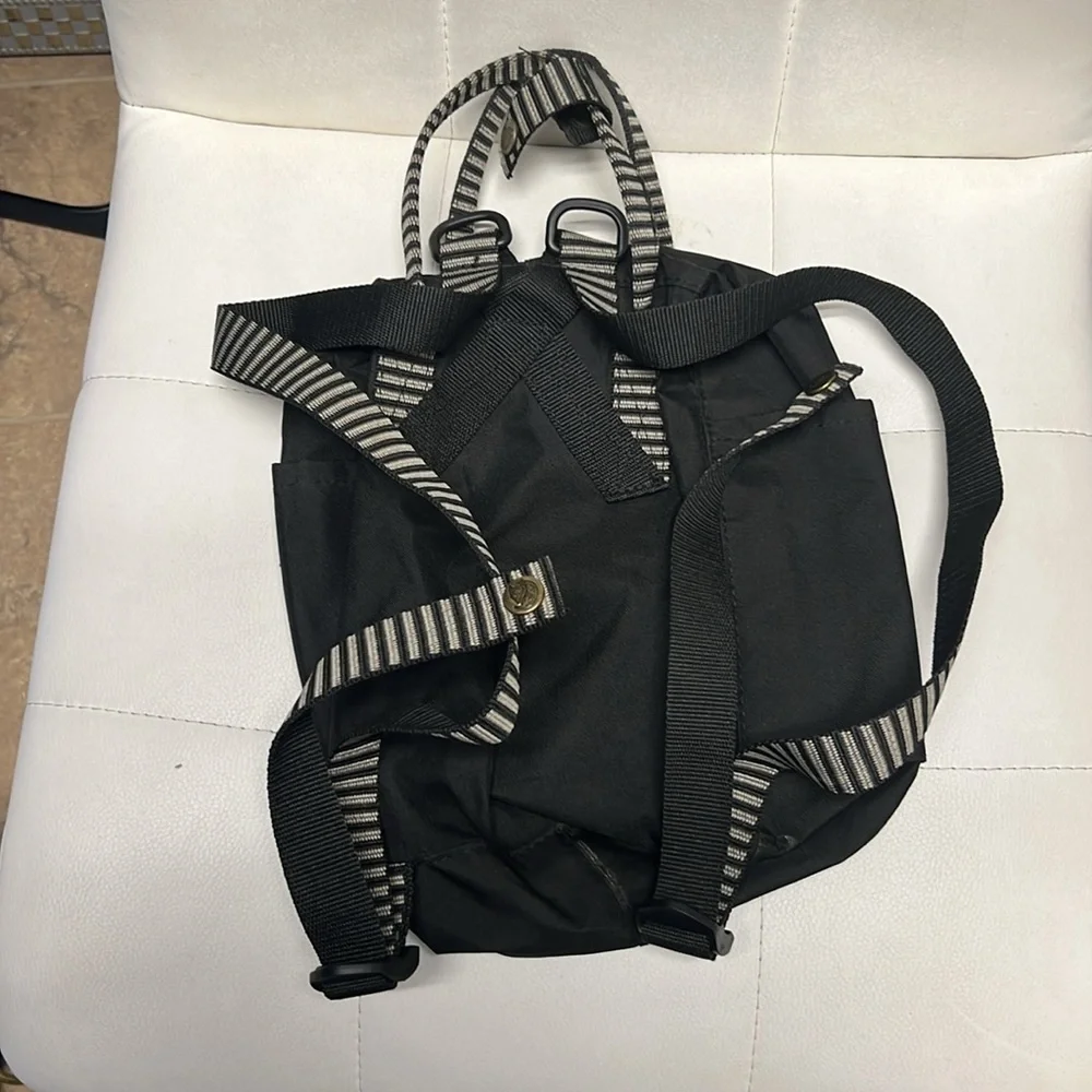 Black Mini Fjallraven Kånken Backpack